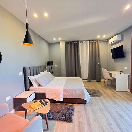 Belix Hotel Apartments, Near The Beach ドゥラス エクステリア 写真