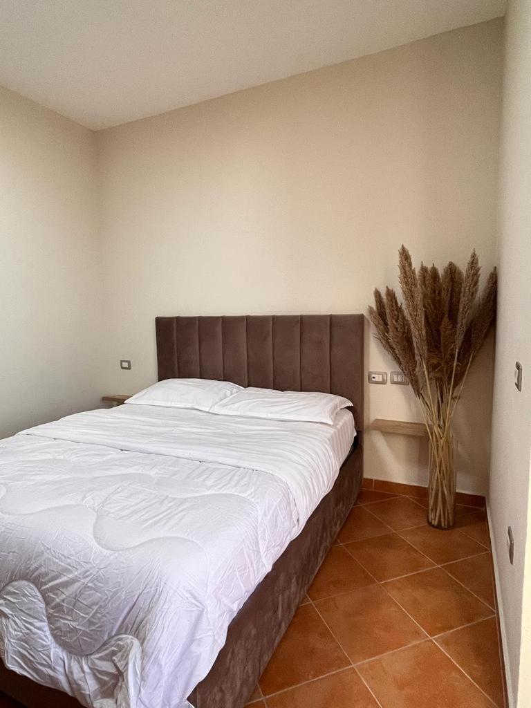 Belix Hotel Apartments, Near The Beach ドゥラス エクステリア 写真