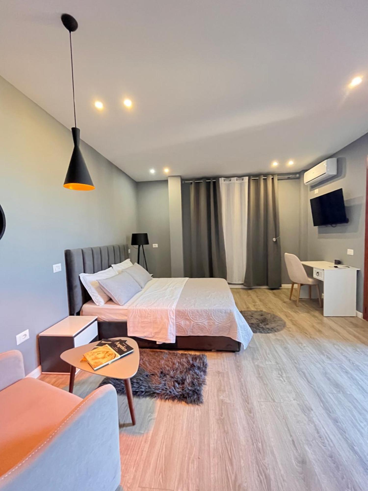 Belix Hotel Apartments, Near The Beach ドゥラス エクステリア 写真