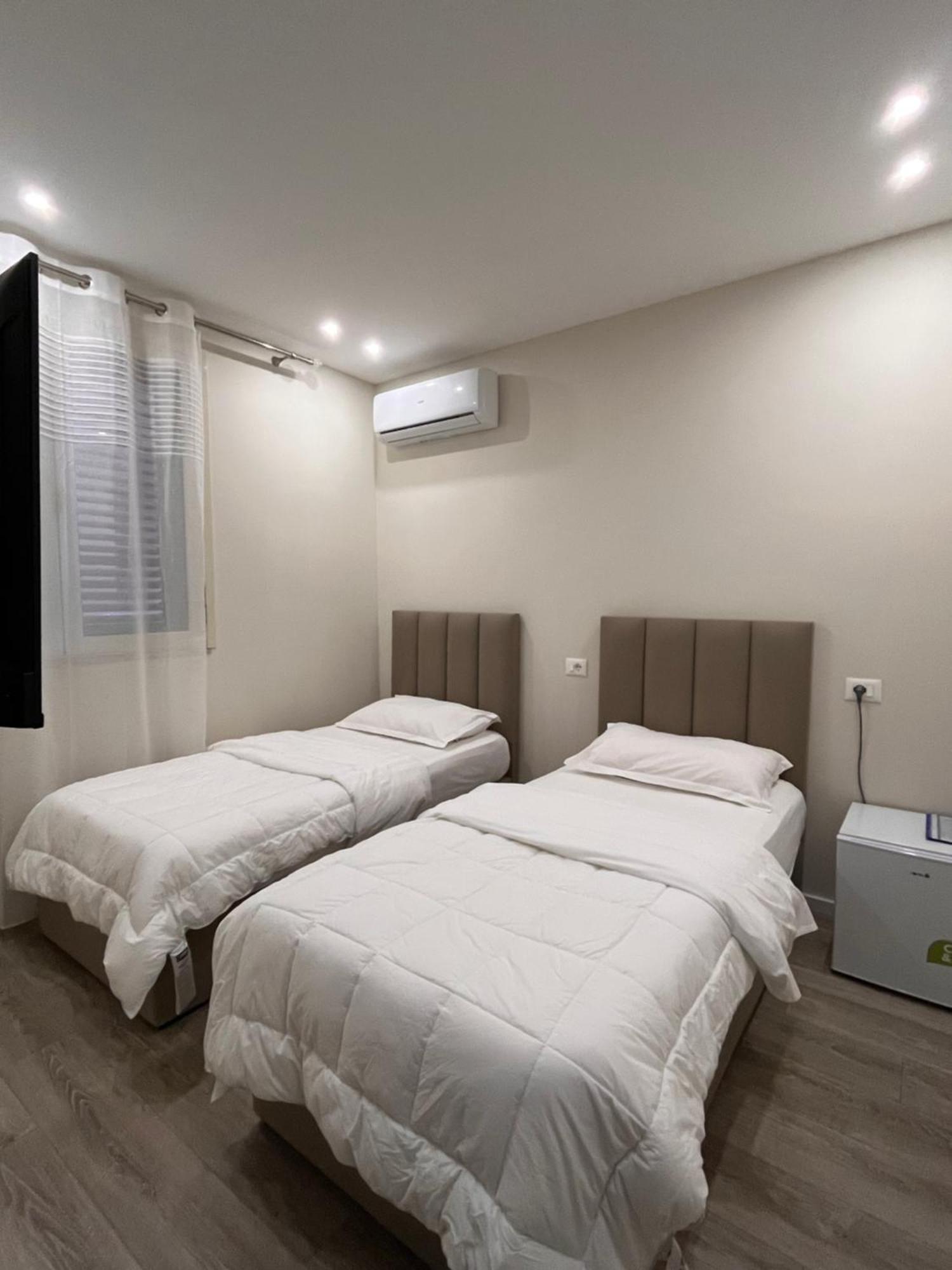 Belix Hotel Apartments, Near The Beach ドゥラス エクステリア 写真