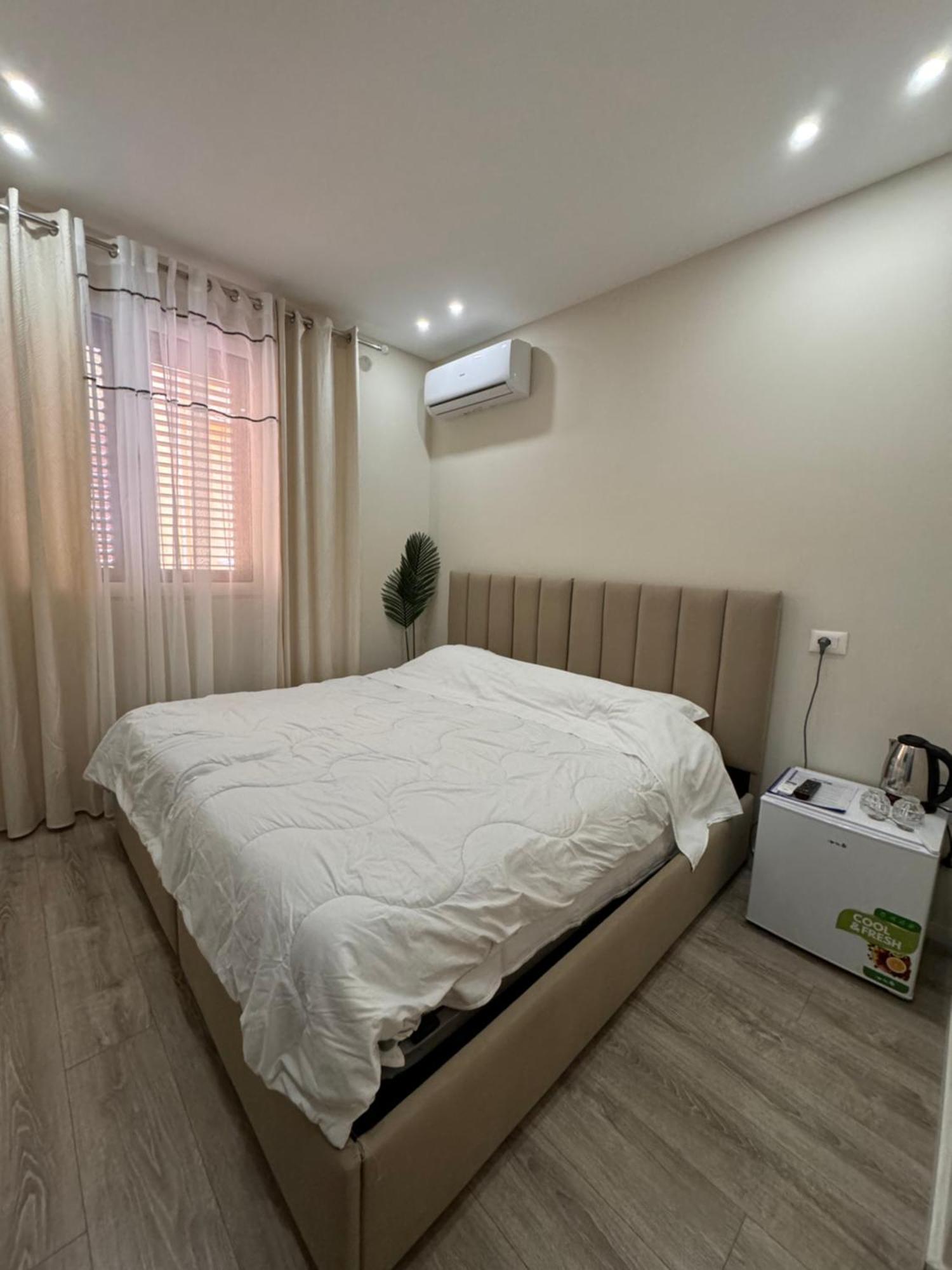Belix Hotel Apartments, Near The Beach ドゥラス エクステリア 写真