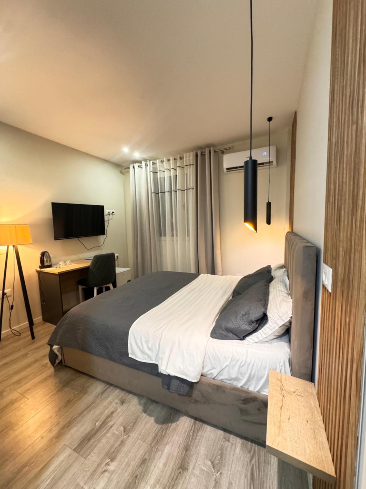 Belix Hotel Apartments, Near The Beach ドゥラス エクステリア 写真