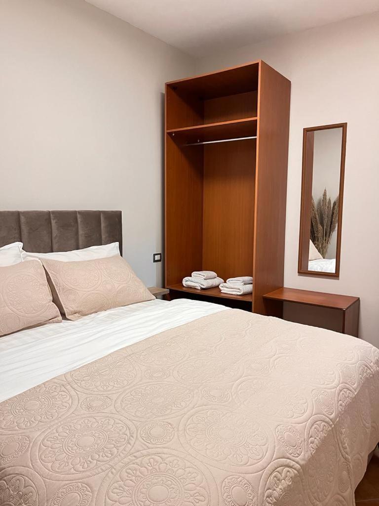 Belix Hotel Apartments, Near The Beach ドゥラス エクステリア 写真